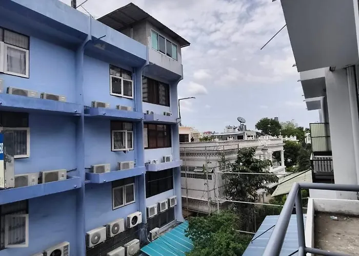 Cloud No 4 Green N Quiet Heart Bkk With A Balcony